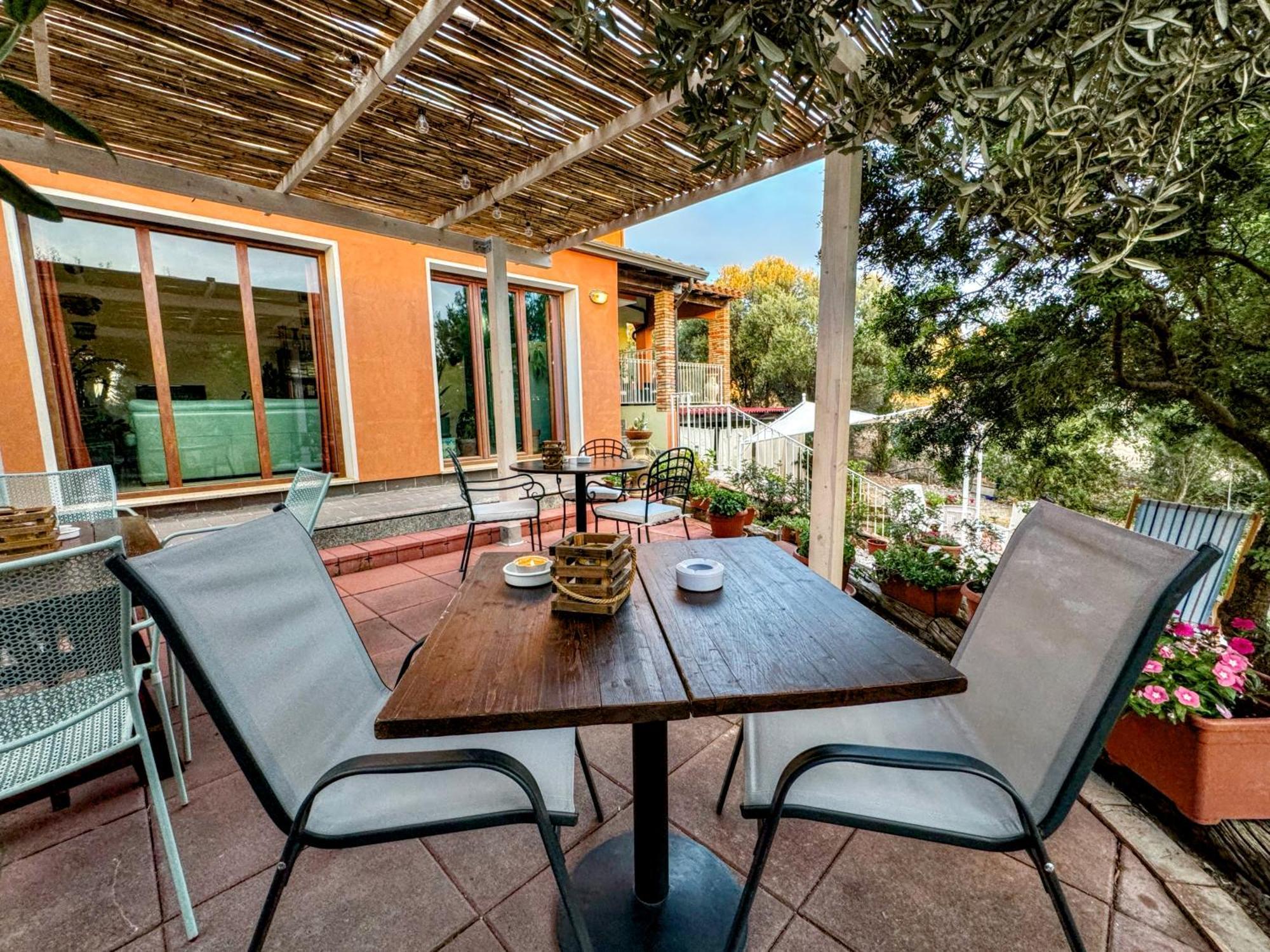 B&B Stell'E Mari SantʼAnna Arresi 外观 照片